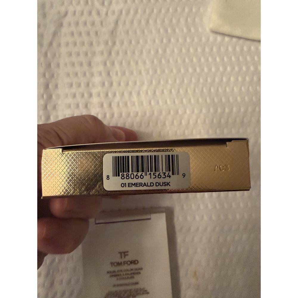 Tom Ford Soleil Eye Color Quad 01 Emerald Dusk Eyeshadow Palette 0.21oz 6g NEW - Picture 6 of 6